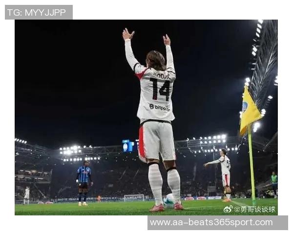 被啃老的40岁魔笛在米兰闪耀赛场9次出场贡献1球2助攻荣获MVP称号 被啃老的40岁魔笛在米兰闪耀赛场9次出场贡献1球2助攻荣获MVP称号