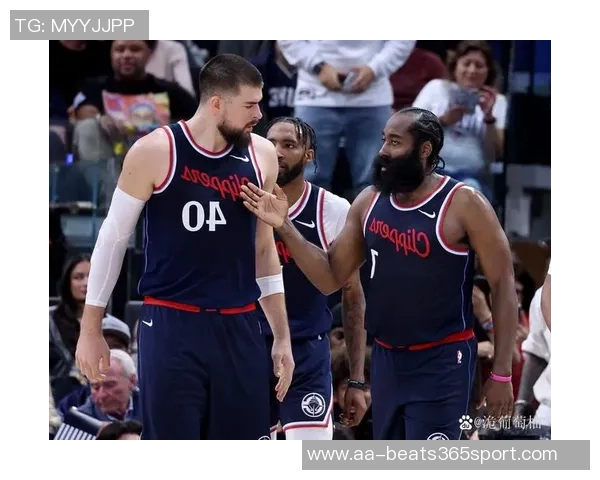 快船太阳对决先发阵容揭晓哈登比尔小卡携手出战布克狄龙迎战